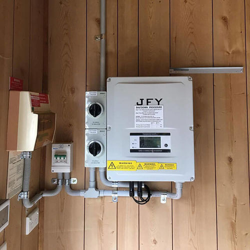 ultimo caso aziendale circa Inverter solare da 1,5 kW connesso alla rete in Australia